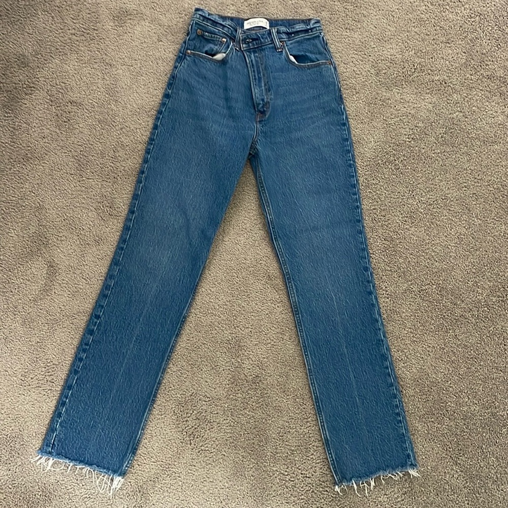 Abercrombie Ultra High Rise 90s Straight Jean size 26